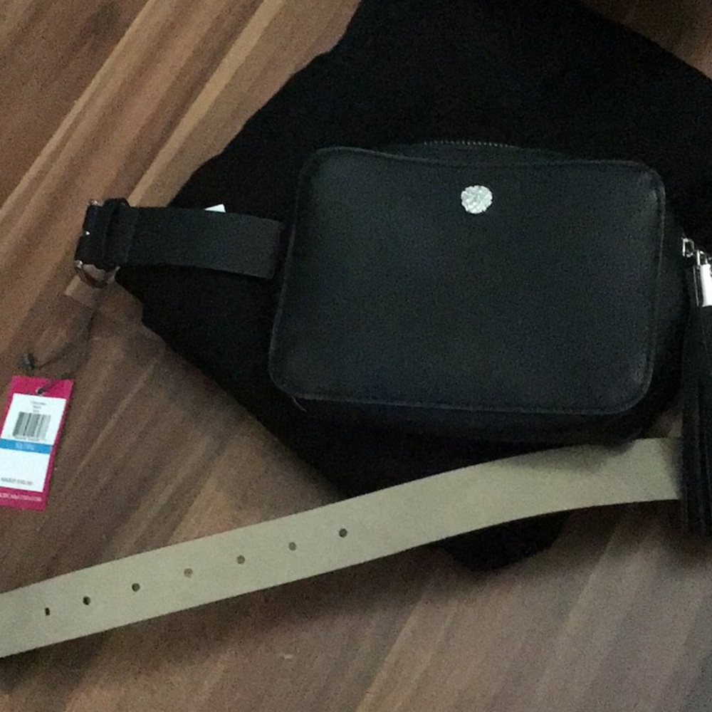 Vince Camuto belt bag